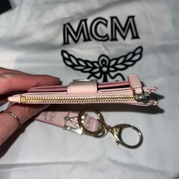 MCM light pink and grey Patricia wallet + Key fob - Picture 12 of 16